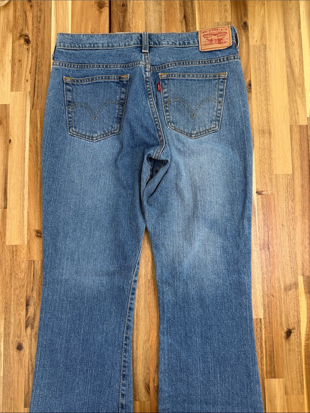Levi’s 515 Boot Cut Jeans - Picture 4 of 8